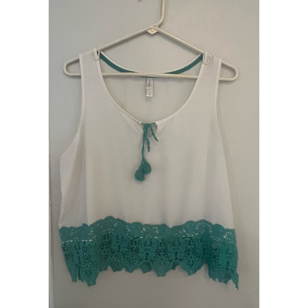Women's Xhilatation‎ Cream Tank Top with Teal Embellishments and Tassels Size XL